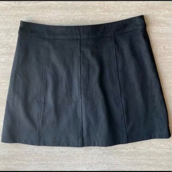 Zara trf Faux Suede Button Down Mini Skirt Size  M - Picture 8 of 8